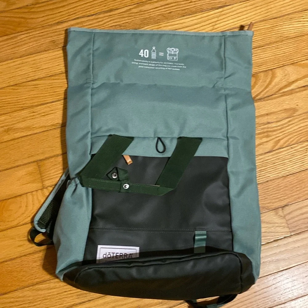 Doterra Green Backpack - Picture 1 of 3